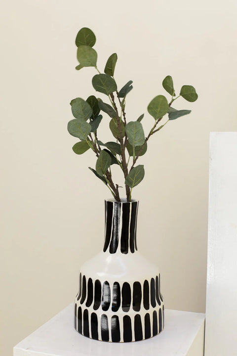 Embrace Vase GL-01